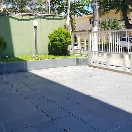 Apartamento A Uma Quadra Da Praia 瓜鲁雅 外观 照片