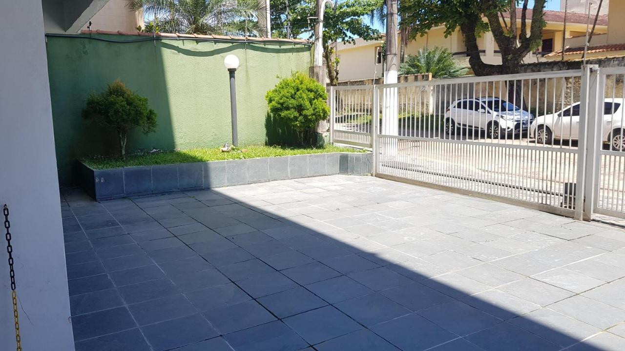 Apartamento A Uma Quadra Da Praia 瓜鲁雅 外观 照片