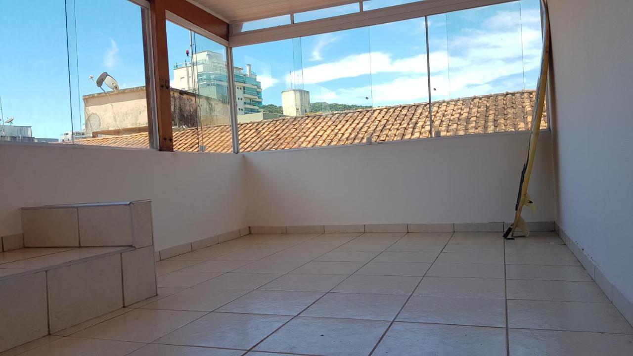 Apartamento A Uma Quadra Da Praia 瓜鲁雅 外观 照片