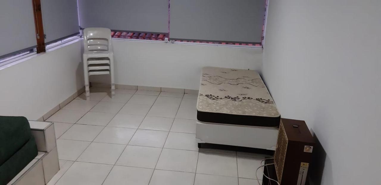 Apartamento A Uma Quadra Da Praia 瓜鲁雅 外观 照片
